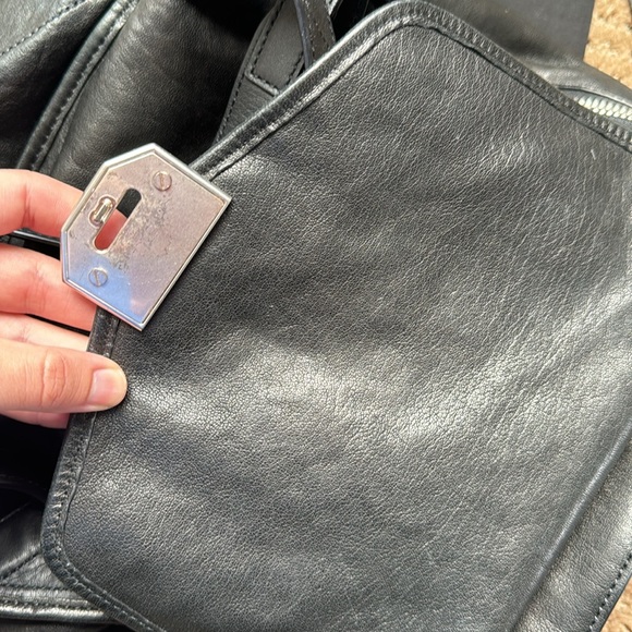 Rag & Bone “Large Field” Leather Backpack! 🎒 🖤 - Picture 9 of 14